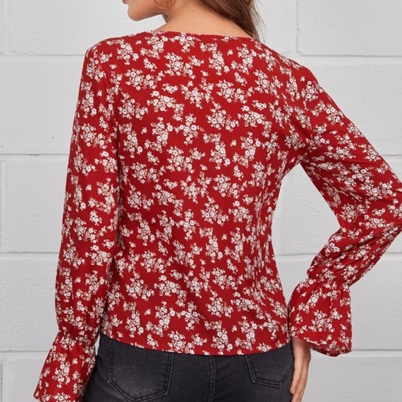Bell sleeves floral long sleeve top womens - Picture 4 of 4